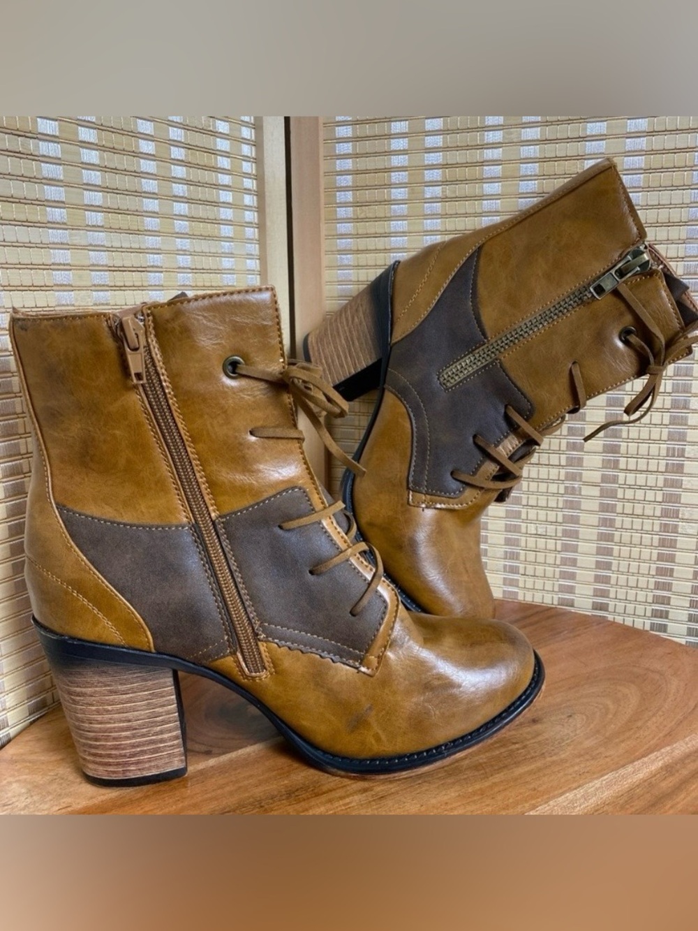 Pierre Dumas Woman’s 10 Raveena Two-toned Laced Front Boots Retro Steampunk